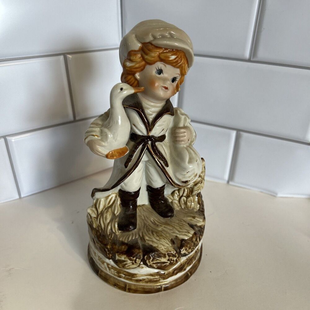 Vintage music box With Little Boy And Duck - The Way We Were - Picture 8 of 9